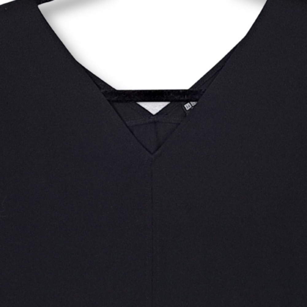 Uniqlo Blouse Top Womens XS Black V Neck Cap Sleeve Hi Low Hem Minimalist Basic - Picture 7 of 12